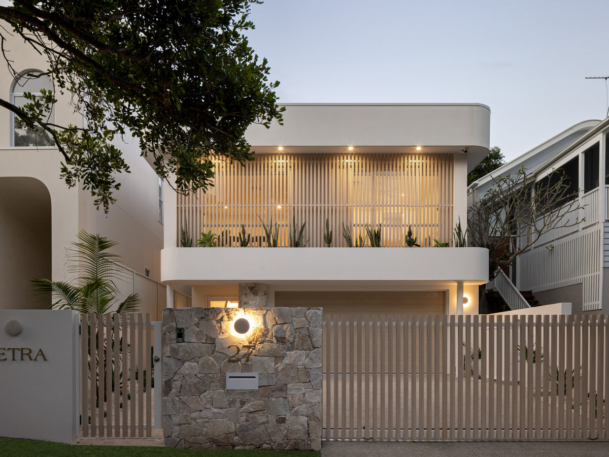 PETRA, Taringa